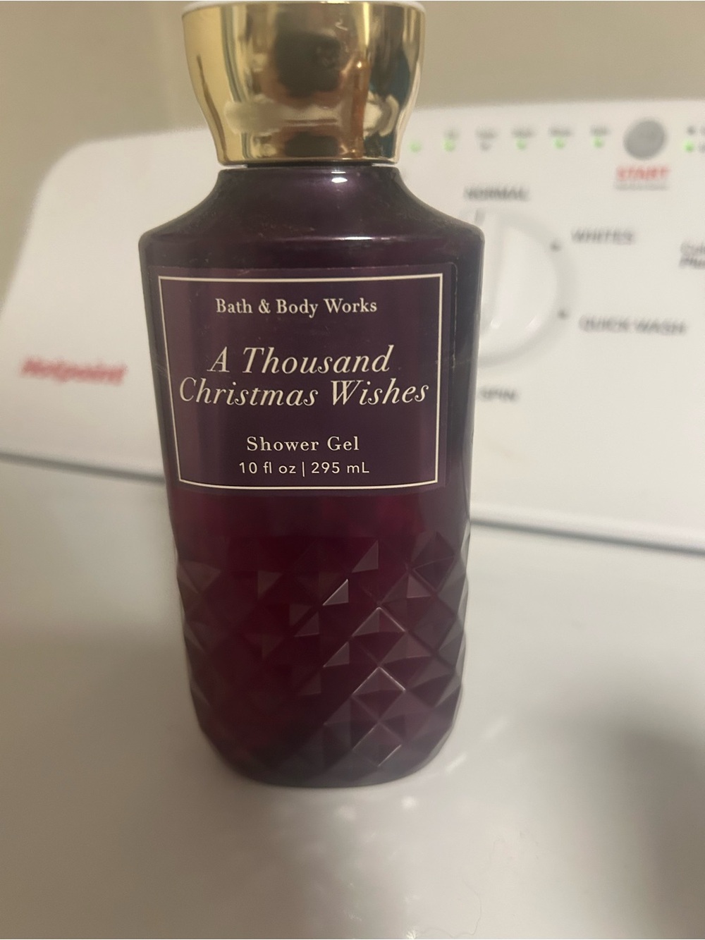 Bath & Body Works A Thousand Christmas Wishes Shower Gel - Plum and Gold